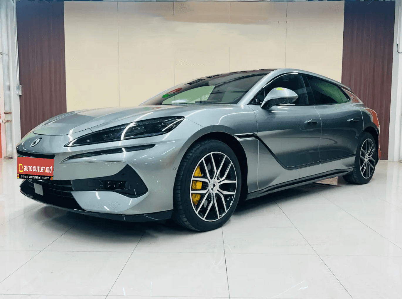 Denza Z9GT 2024, fotografie din anunțul Auto Outlet